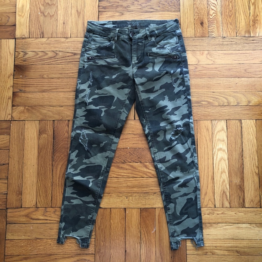 Zara Camo Print Cropped Skinny Jeans